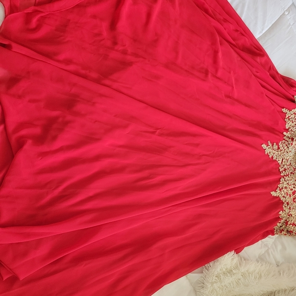 Fiesta Fashion - Red Long Prom Gown - Picture 8 of 8